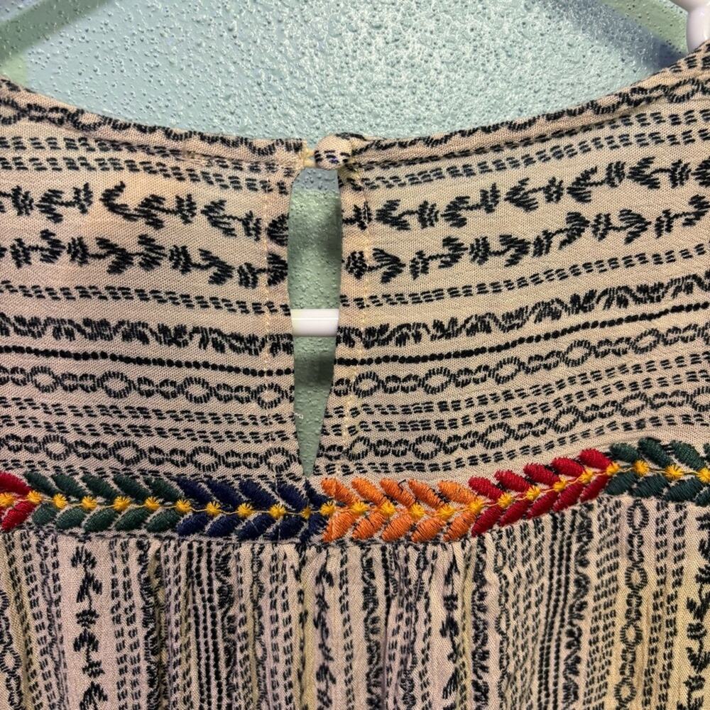 Savanna Jane Women’s Bohemian Floral Embroidered Long Sleeve V Neck Top Size M - Picture 6 of 9